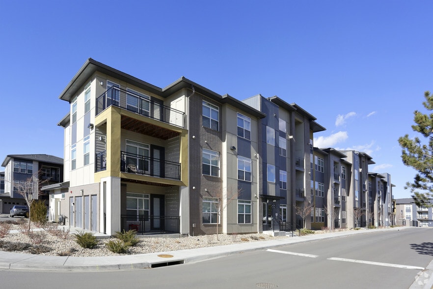 Pearl DTC 7571 E Technology Way Denver CO 80237 Apartment Finder