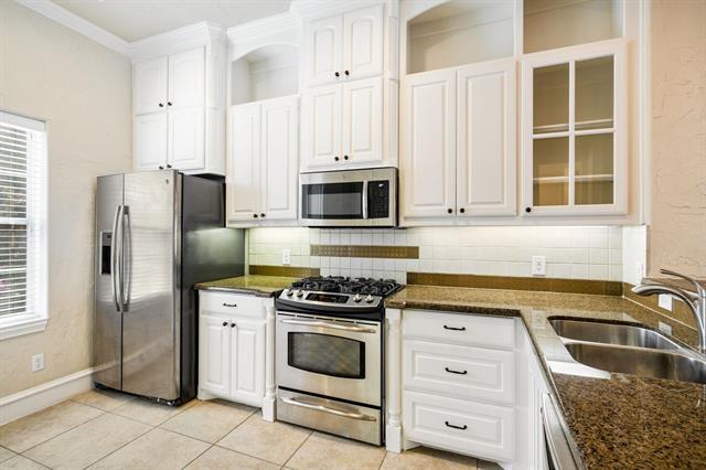 Building Photo - 554 Rockingham Dr