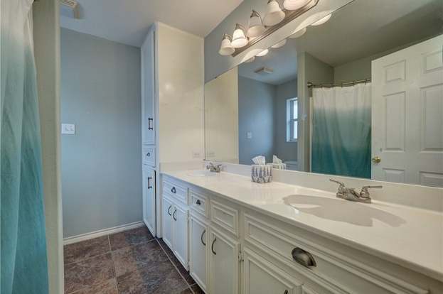 Building Photo - 14905 Dasmarinas Dr