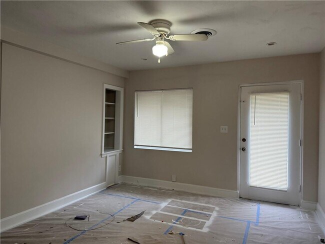 Building Photo - 2045 La Dawn Ln NW