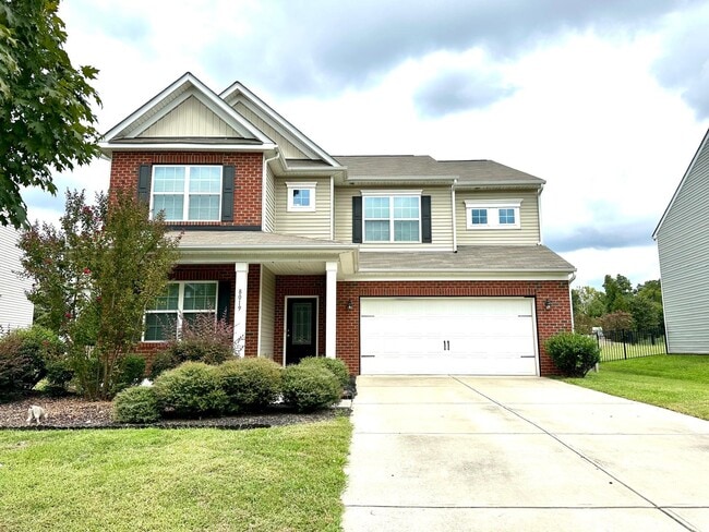 Primary Photo - 8019 Kelburn Ln
