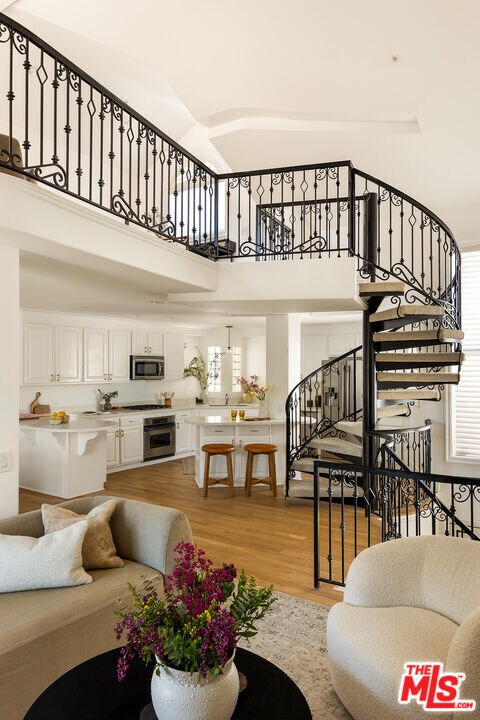 Building Photo - 911 7th St