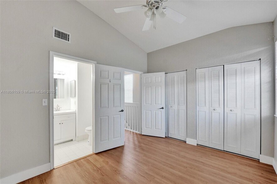 Building Photo - 781 SW 148th Ave