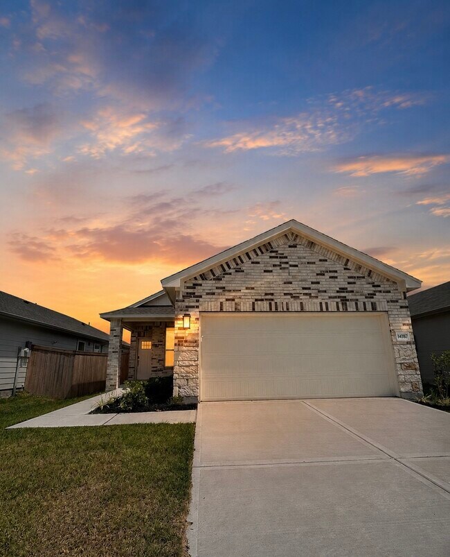 Building Photo - 14187 Granger Pointe Ln