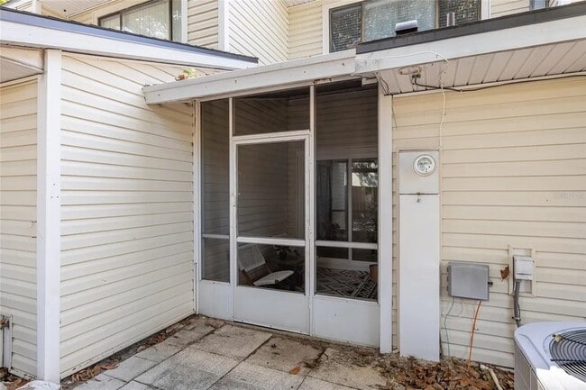 Building Photo - 6128 SW 8th Pl