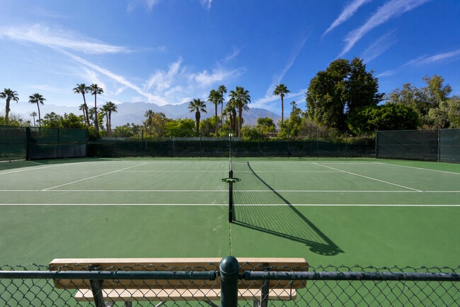 Building Photo - 401 El Cielo Rd