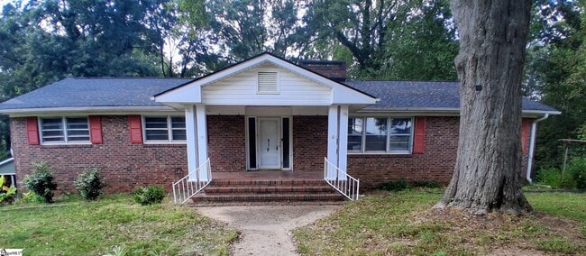 Primary Photo - 218 Saratoga Ave