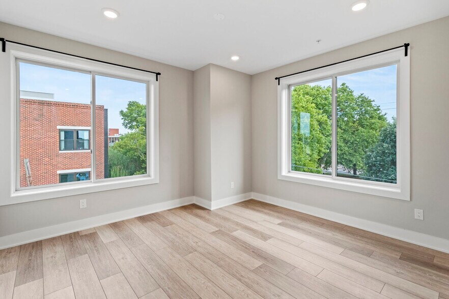 Building Photo - 2625 W Jefferson St