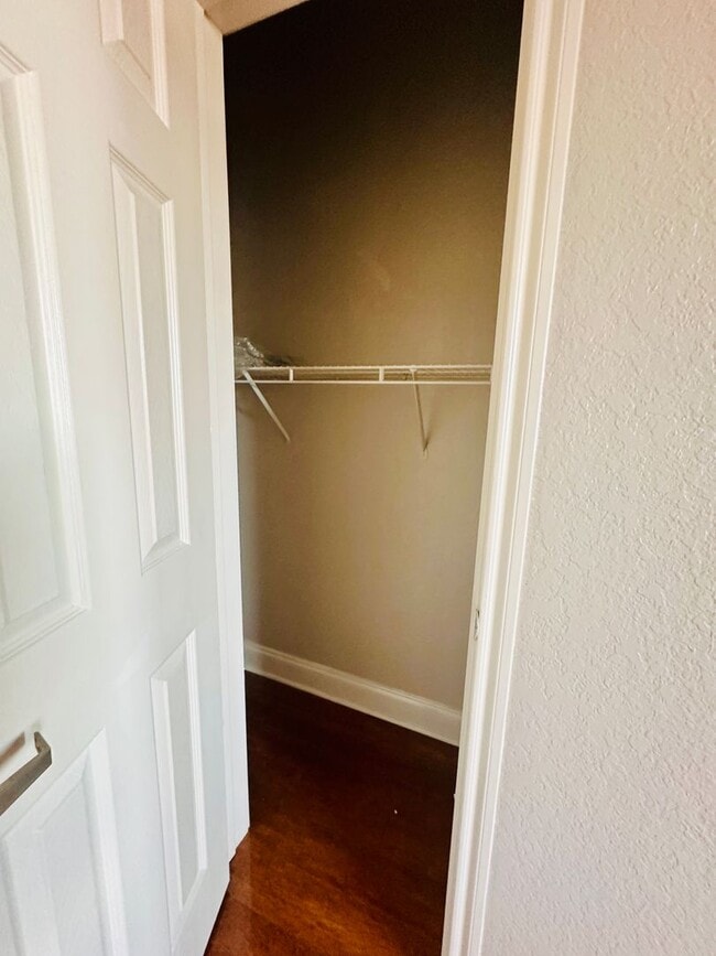 Building Photo - Elegant 1Brm 1Ba wood floors, quartz counters and more!