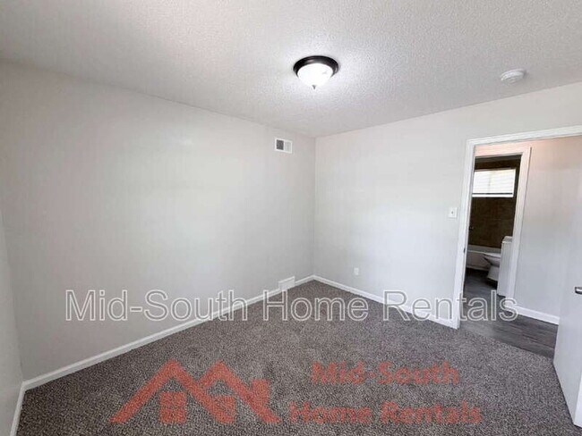 Building Photo - 3231 Harvester Ln