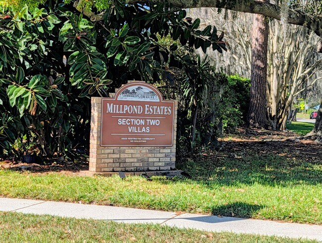 Building Photo - 2/2/1 1200sf Villa with Community Clubhouse & Pool... TRASH, LAWNCARE & BASIC CABLE INCLUDED!