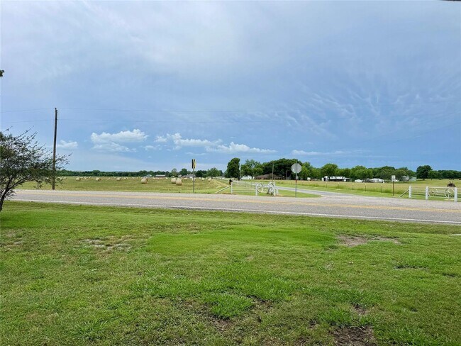 Building Photo - 1197 FM 697