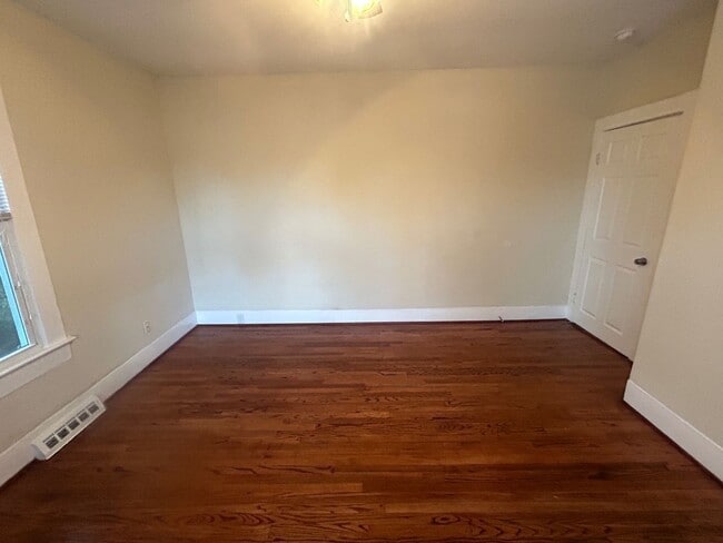 Building Photo - 1506 Charlton St