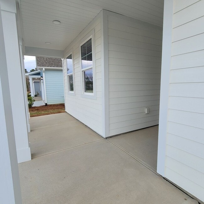 Building Photo - Brand new construction home in the desirable Brunswick Forest subdivision