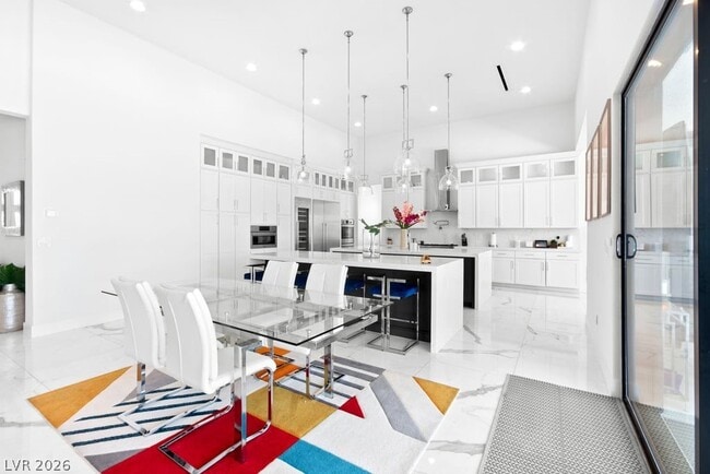 Building Photo - 4315 N Dapple Gray Rd