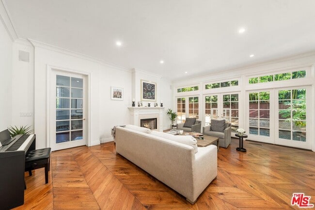 Building Photo - 515 S Westgate Ave