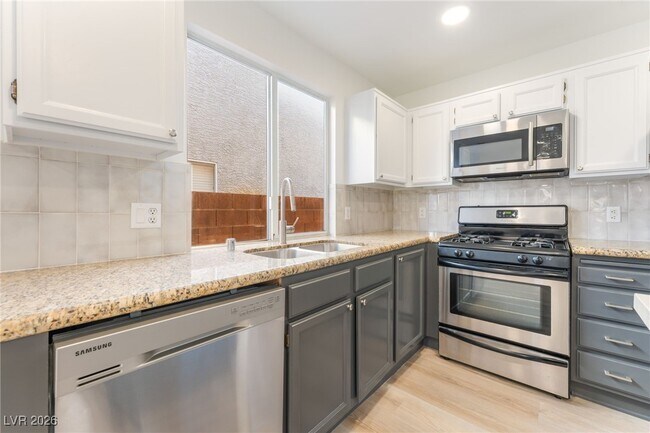 Building Photo - 1813 Navajo Lake Way