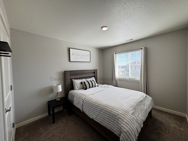 Building Photo - Stunning 4 Bedroom House in Lorson Ranch