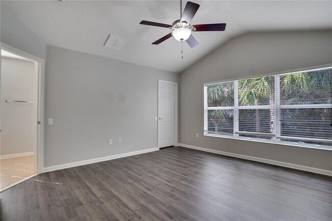 Building Photo - 2219 Snow Flake Pl