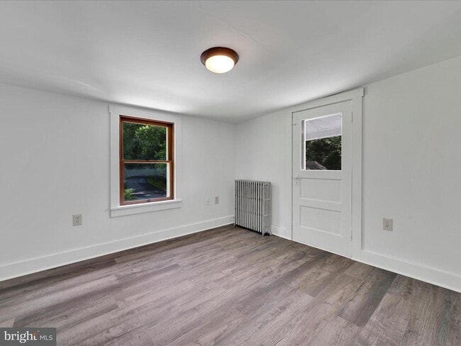 Building Photo - 836 -838 Suedberg Rd