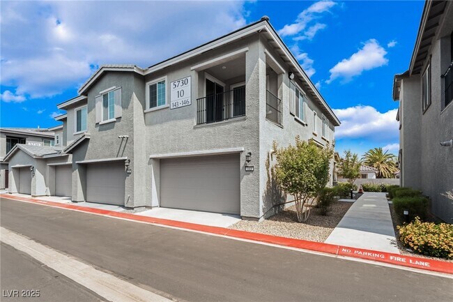Building Photo - 5730 Sky Pointe Dr