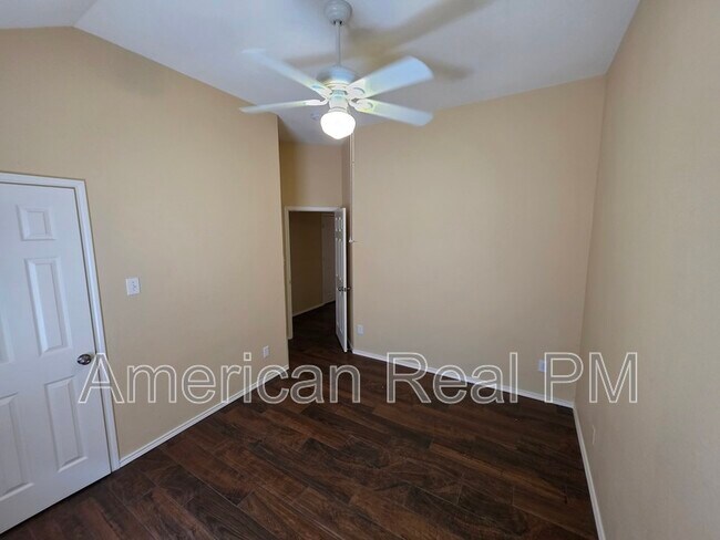 Building Photo - 1209 Shadow Lakes Blvd