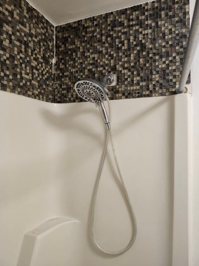 Building Photo - 301 Gaile Ave