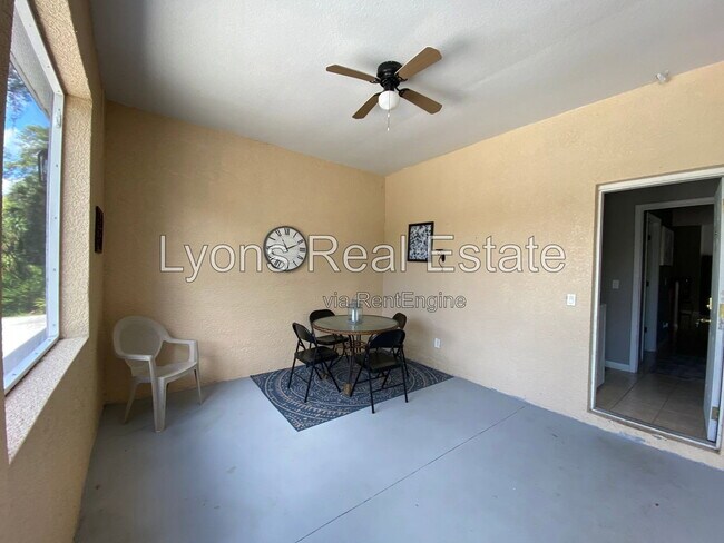 Building Photo - 324 Lomond Dr