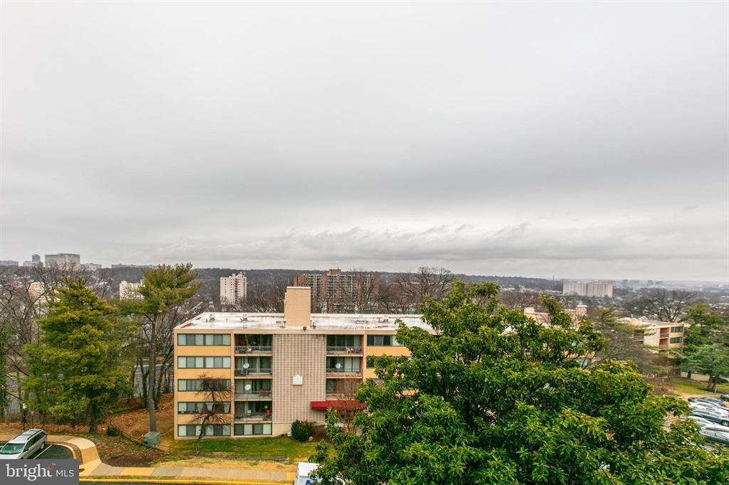 Building Photo - 16 S Van Dorn St