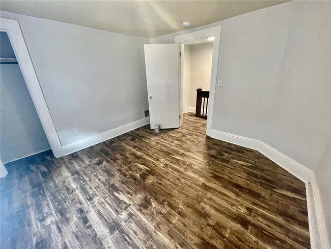 Building Photo - 223 E Filbert St