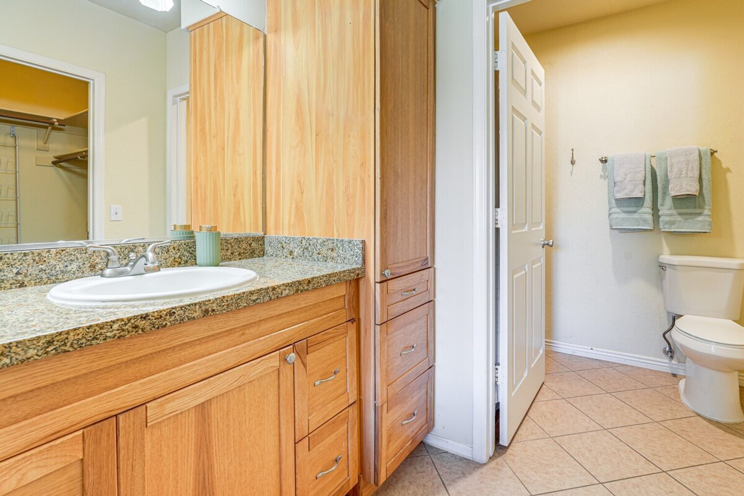 Building Photo - 9450 E Becker Ln