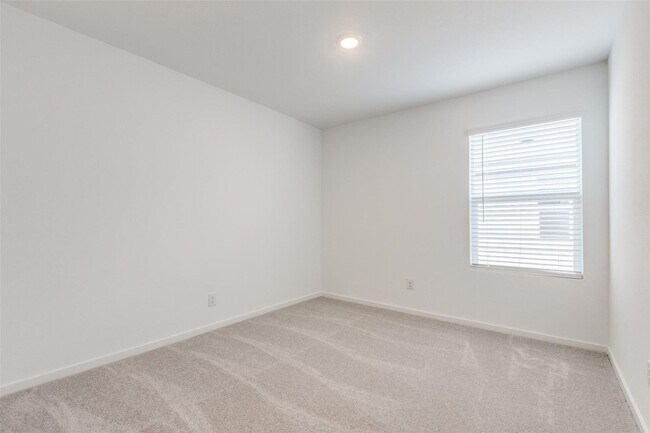 Building Photo - Brand-new home in McKinney’s Preserve at Honey Creek with spacious backyard, stylish interiors, c...