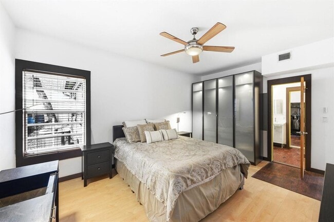 Building Photo - 1301 S 1st St