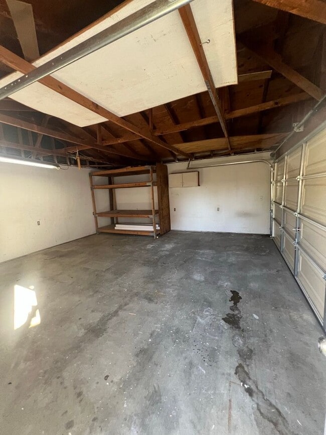 Building Photo - Spacious 4-Bed, 2-Bath Home in Whittier