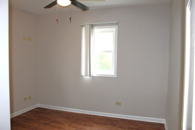 Building Photo - 480 N 3rd Ave