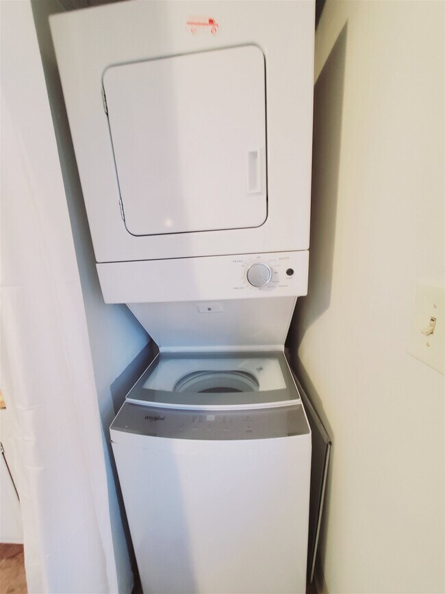 Building Photo - 760 Hope Street Apt #A, Stamford, CT 06907...