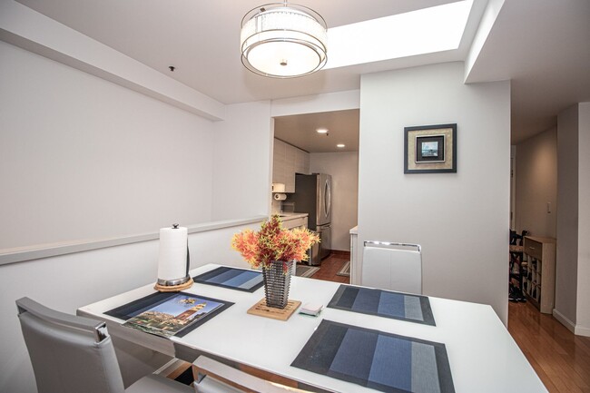 Building Photo - Fully Furnished 2-Bedroom + Office, 2-Bath...