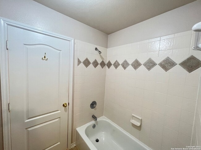 Building Photo - 1303 Bluff Forest