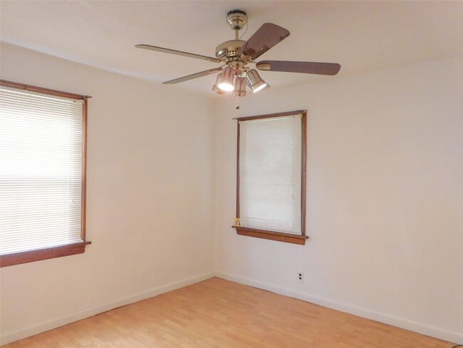 Building Photo - 2031 Ranchdale Dr