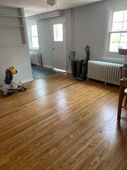 Living Room 1 - 893 Penn St