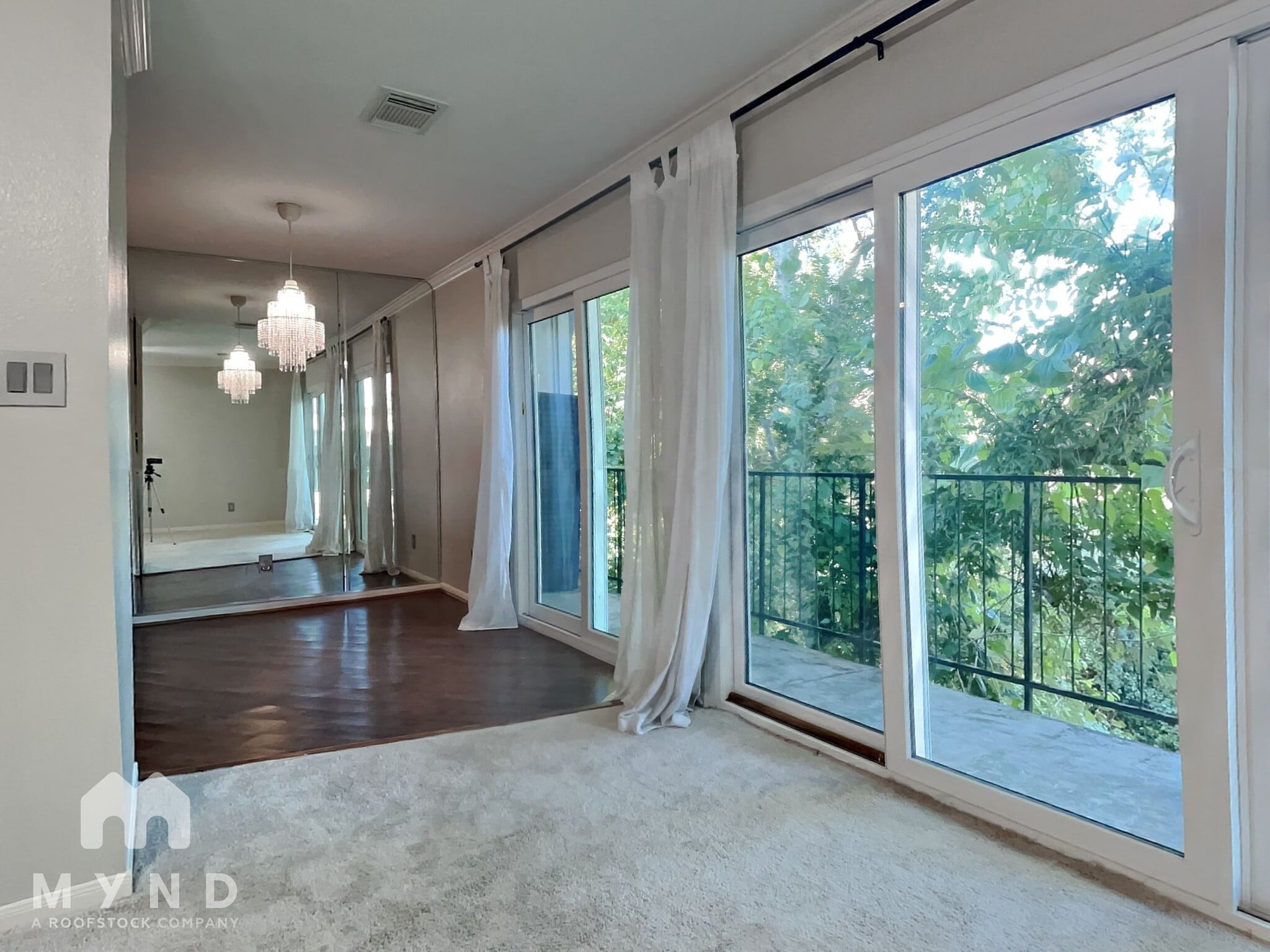 Building Photo - 8211 Katy Fwy