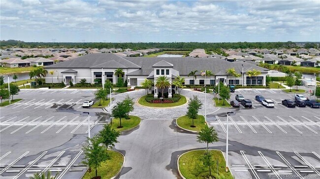 Building Photo - 11933 SW Coral Cove Pkwy