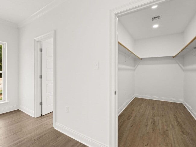 Building Photo - 748 Lockhart Cutoff Rd