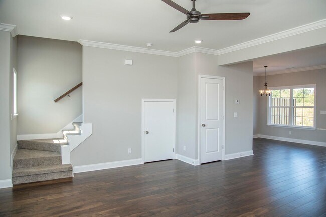 Building Photo - Bellingham Cove Townhome!