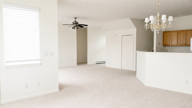 Building Photo - West Lebanon - 3 Bed, 3 Bath - House $3700  plus utilities