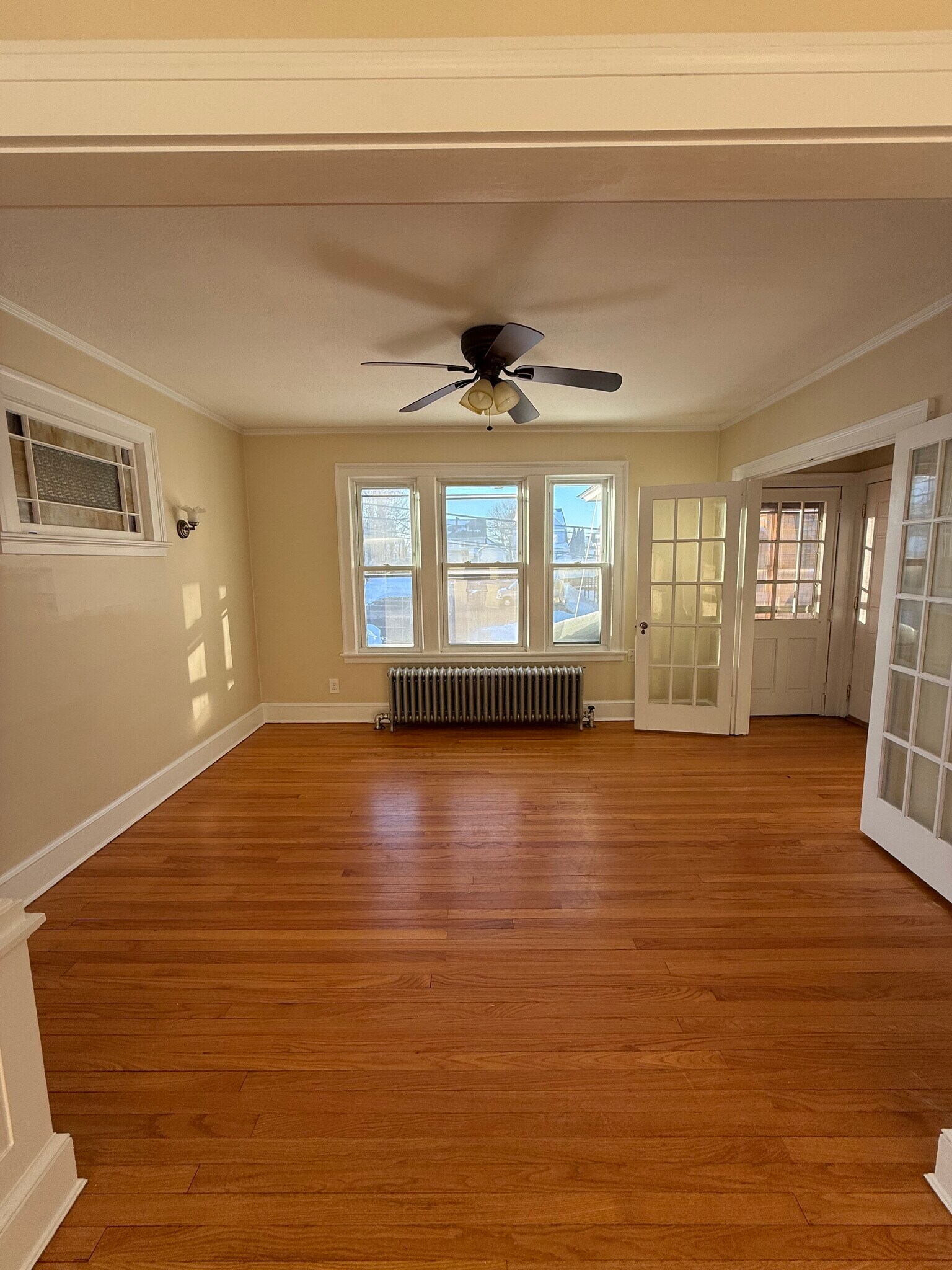 Building Photo - 18 Roger St