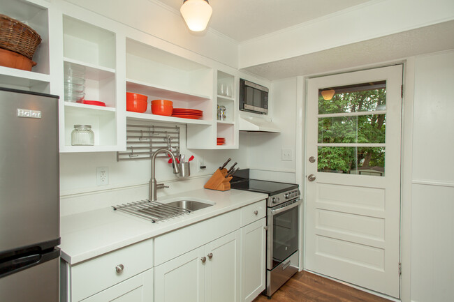 Kitchen 2 - 402 13th ST NE