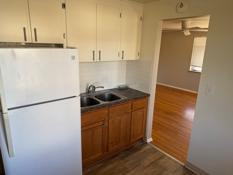 Building Photo - 4370 S Acoma St