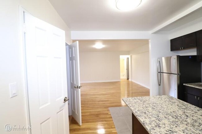 Building Photo - 1 bedroom in Flushing NY 11355