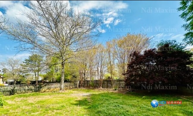 Building Photo - Beautiful house in the LAMBERT cluster in ...